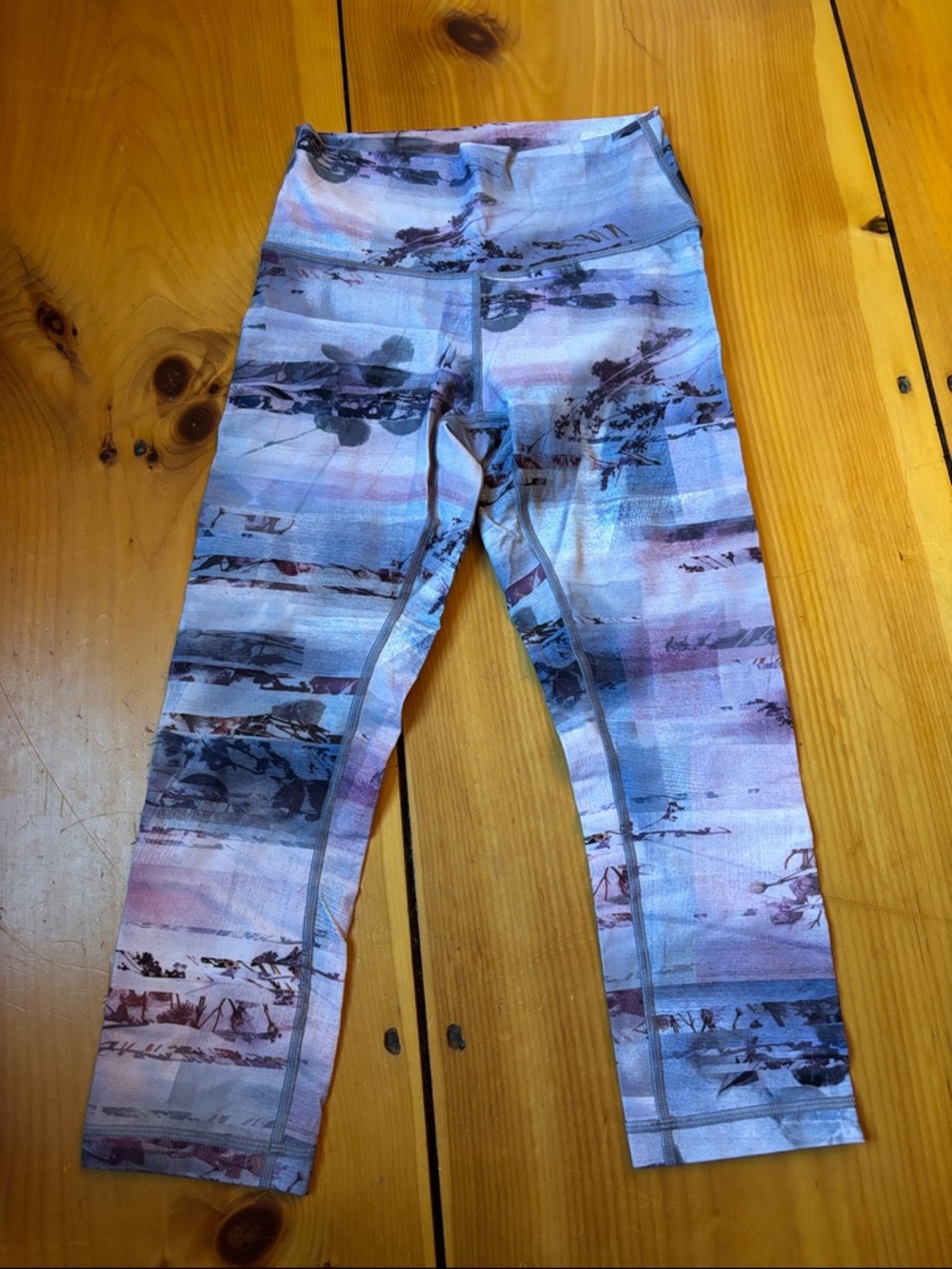 LULULEMON 4 Pink Printed Leggings Crops